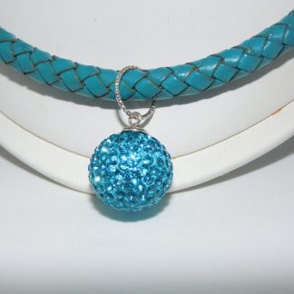 Uniek Turquoise leren collier - 40 cm lang - met Swarovski hanger -magneet slot - zirconia's